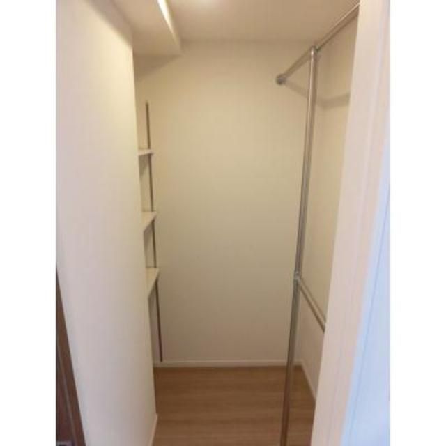 収納　写真は同タイプ住居です。
