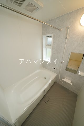 バス・シャワールーム　使いやすいお風呂です