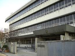 中学校　茨木市立東雲中学校（中学校）まで822m