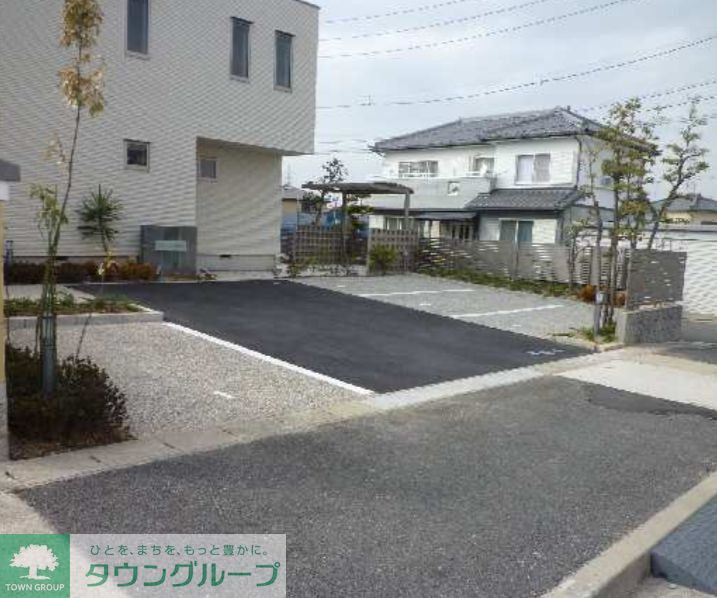 駐車場　駐車場