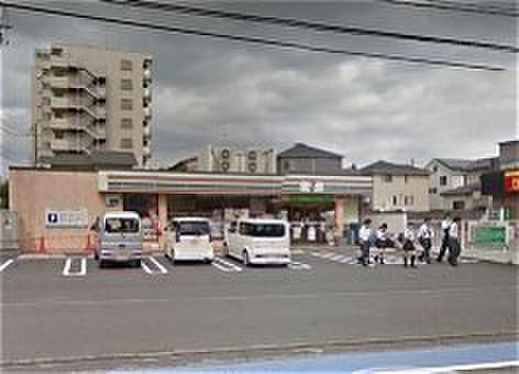 コンビニ　セブンイレブン大和深見店（コンビニ）まで180m