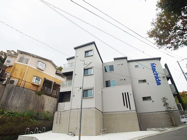 エヌエムサンカンテキャトフB棟の外観写真