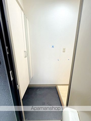 ＪＲ東海道本線 藤枝駅 バス乗車時間：15分 最寄りバス停で下車 徒歩5分 2階建 築30年の玄関写真