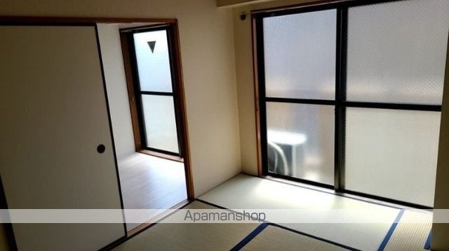 東急池上線 蓮沼駅 徒歩3分 8階建 築38年の居間写真