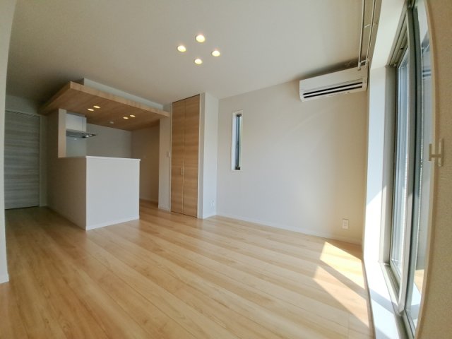 S-room曰佐 東館の居間写真