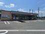 コンビニ　セブンイレブン　六合店（コンビニ）まで800m