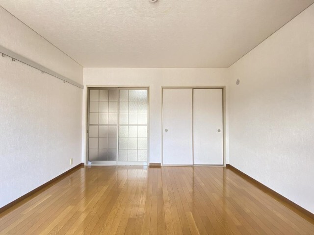 アネックス若里の居間写真