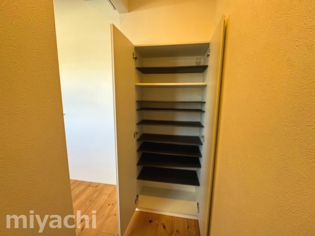 ＪＲ高徳線 板東駅 徒歩29分 2階建 築11年の玄関写真