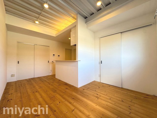 ＪＲ高徳線 板東駅 徒歩29分 2階建 築11年の居間写真