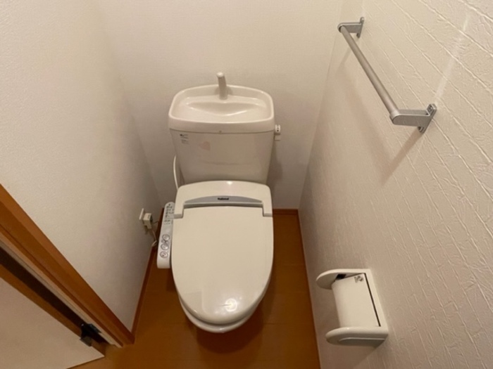 ＪＲ山陰本線 揖屋駅 徒歩23分 2階建 築24年のトイレ写真