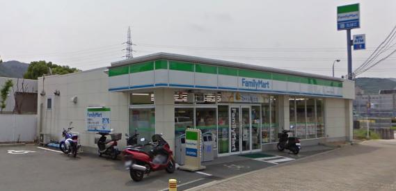 コンビニ　ファミリーマート宇治東インター店（コンビニ）まで375m