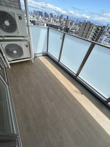 バルコニー　お洗濯にも便利なバルコニー付き