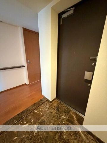 パークハウス四谷の玄関写真