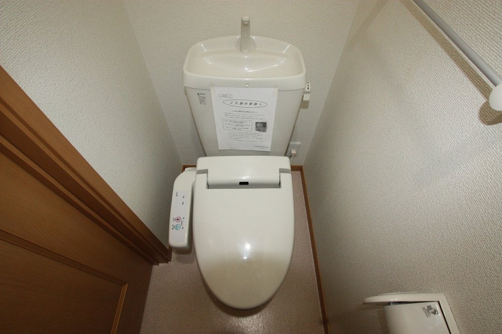 ＪＲ山陽本線 福山駅 徒歩25分 2階建 築20年のトイレ写真