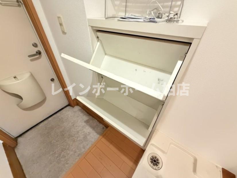 収納　玄関のシューズボックスです