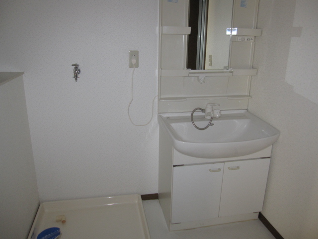 浜松市中央区 2階建 築27年の内装写真
