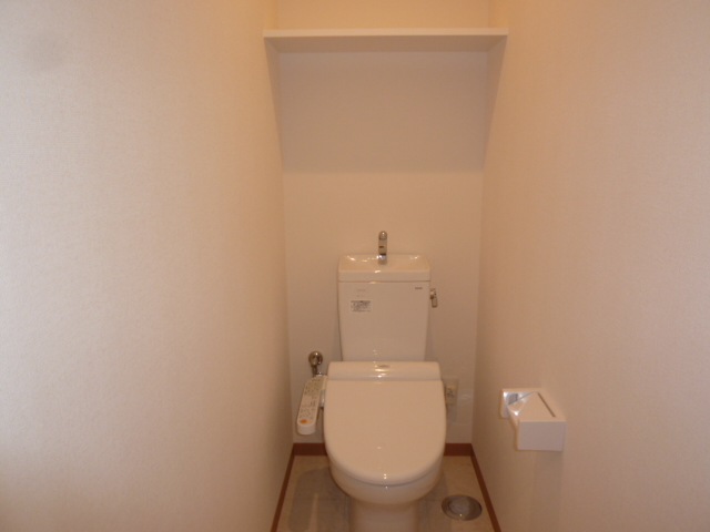 トイレ　シャワートイレでスッキリ