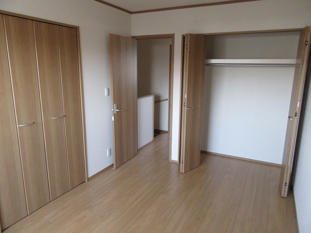 収納　102号室の写真を掲載しております。