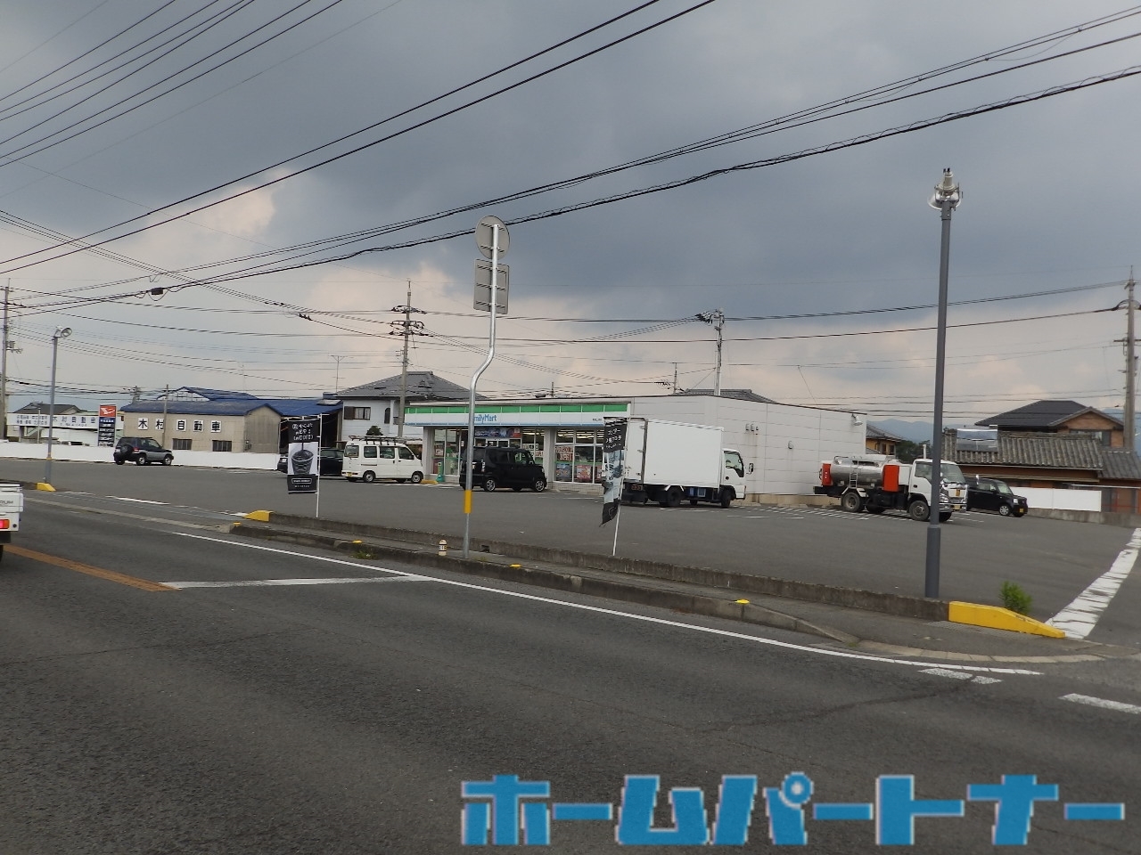 コンビニ　ファミリーマート鴨島上浦店（コンビニ）まで150m