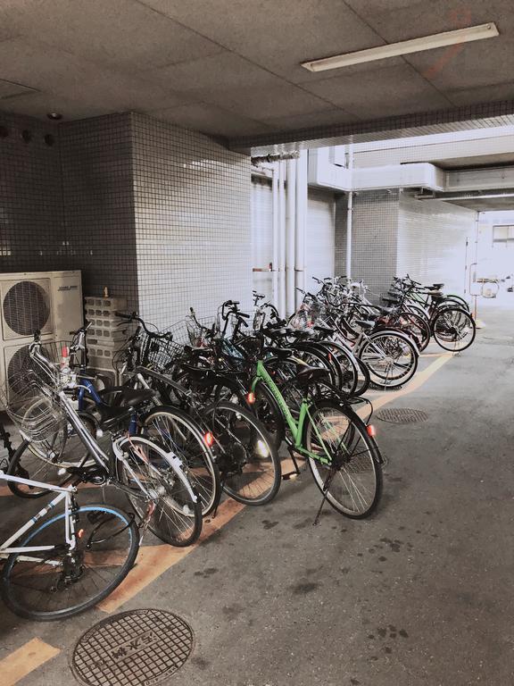 その他共有部分　雨に濡れにくいので安心して駐輪できます☆