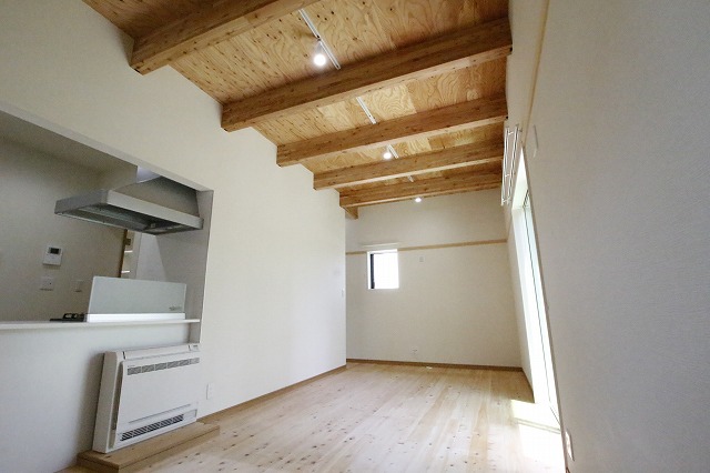 居室・リビング　別の部屋の写真です