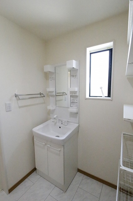 洗面設備　別の部屋の写真です