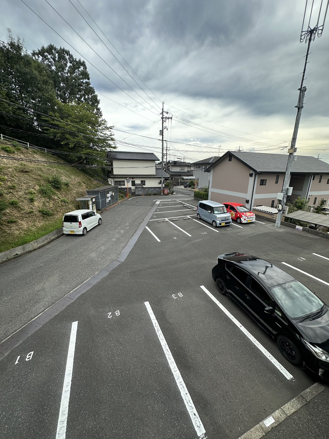 【都窪郡早島町若宮のアパートの駐車場】