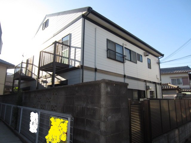岸和田市沼町のアパートの建物外観