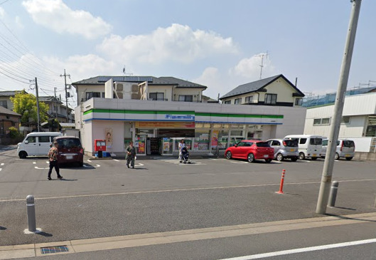 コンビニ　ファミリーマート 柏南高柳店（コンビニ）まで302m
