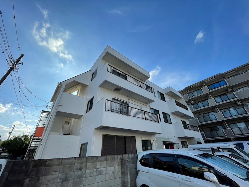 足立区西新井本町のマンションの建物外観