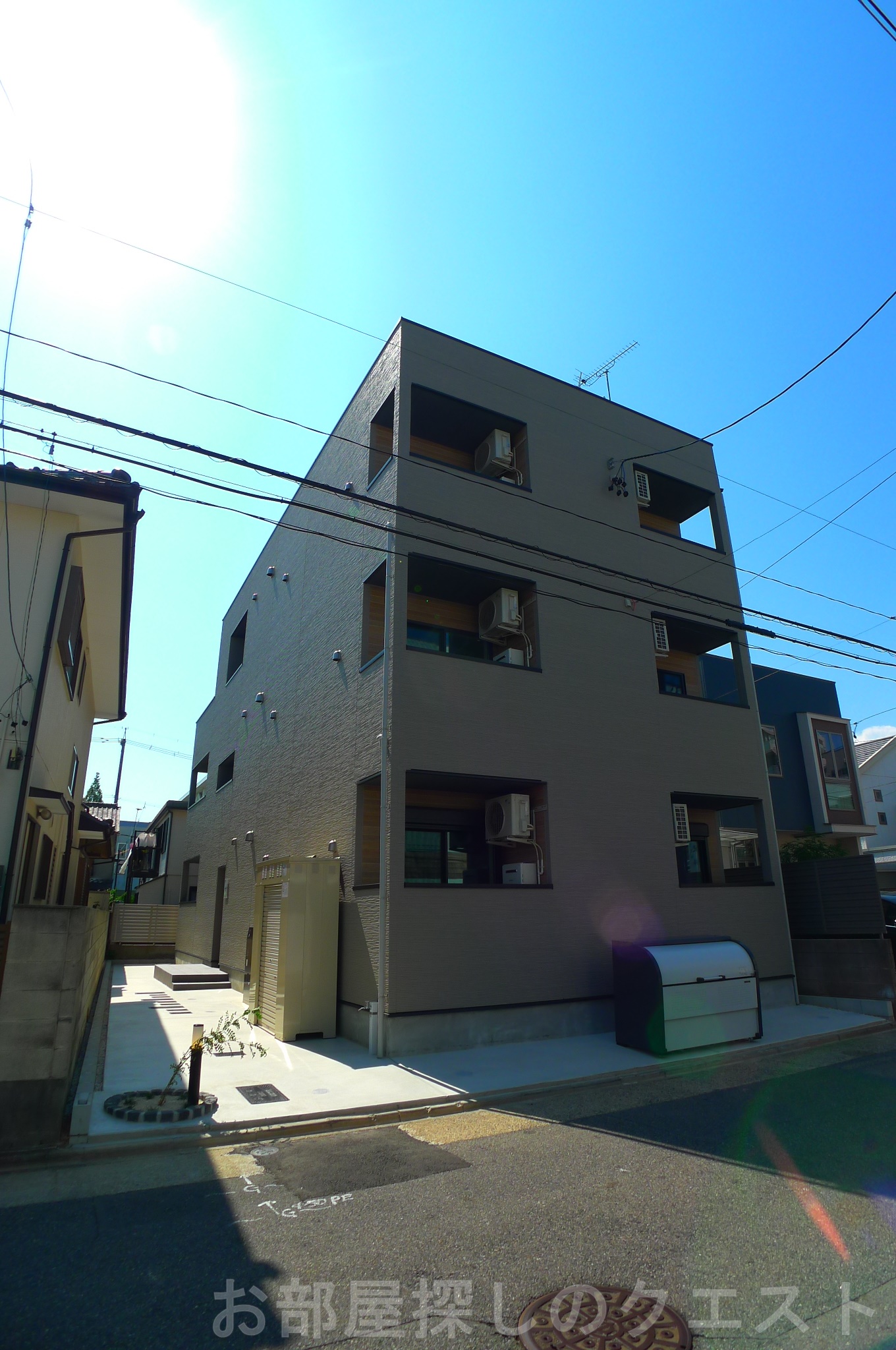 名古屋市昭和区吹上のアパートの建物外観