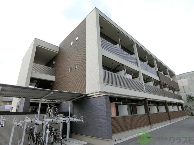 茨木市上穂積のマンションの建物外観