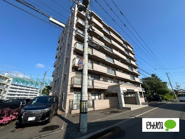 札幌市厚別区上野幌一条のマンションの建物外観