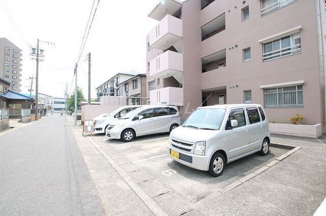 【庄内公園朝日マンションの駐車場】