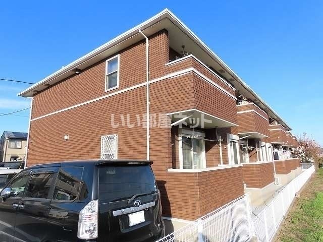 【佐野市犬伏新町のアパートの建物外観】