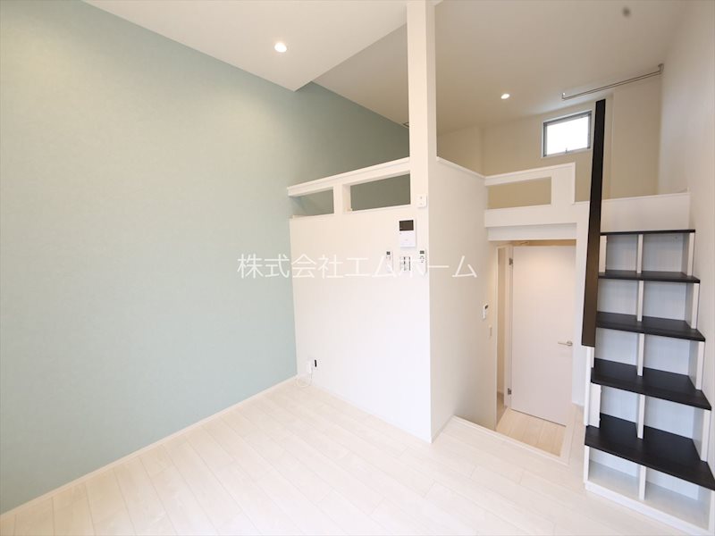 居室・リビング　洋室6帖　ロフト5.4帖（収納にも寝室にも使えます）