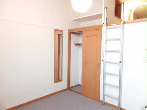 収納　ポール付きクローゼットなら大切なお洋服もシワになりません。