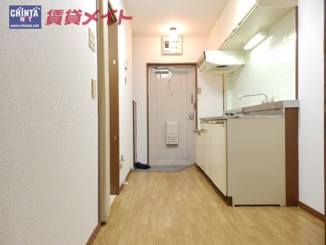 【津市一志町高野のマンションのその他】