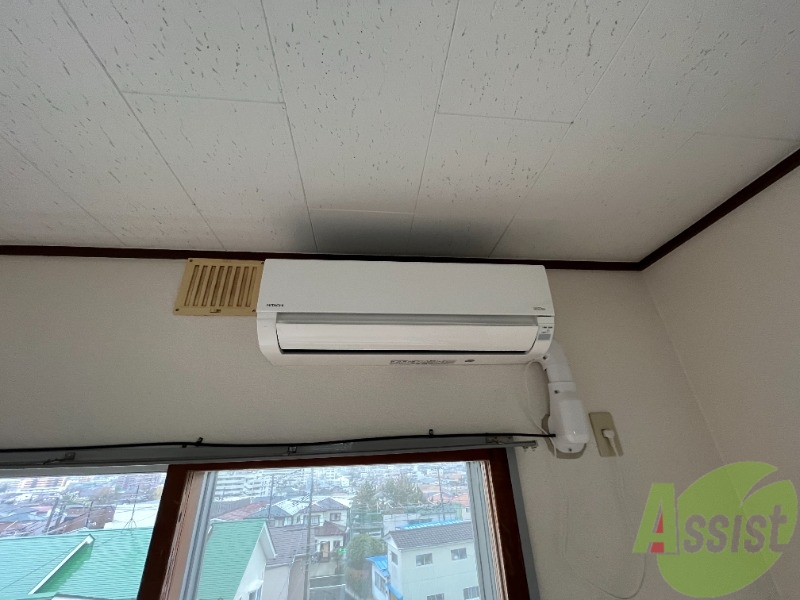 その他設備　お部屋にはエアコンが付いているので、年中快適ですよ。