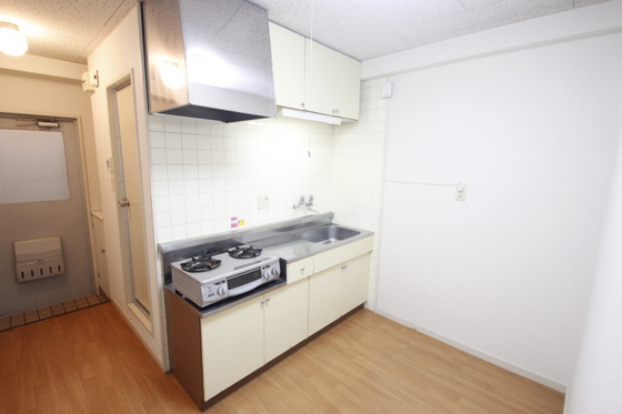 キッチン　※別部屋の写真です