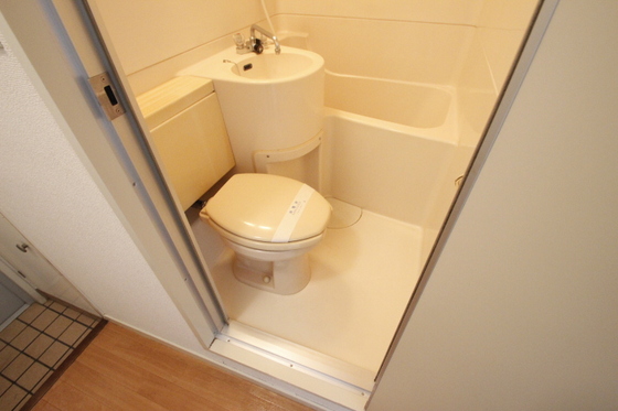 トイレ　※別部屋の写真です