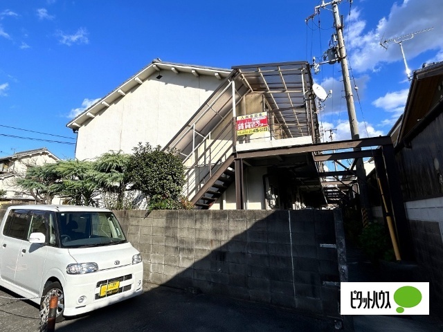 乙井マンションの建物外観