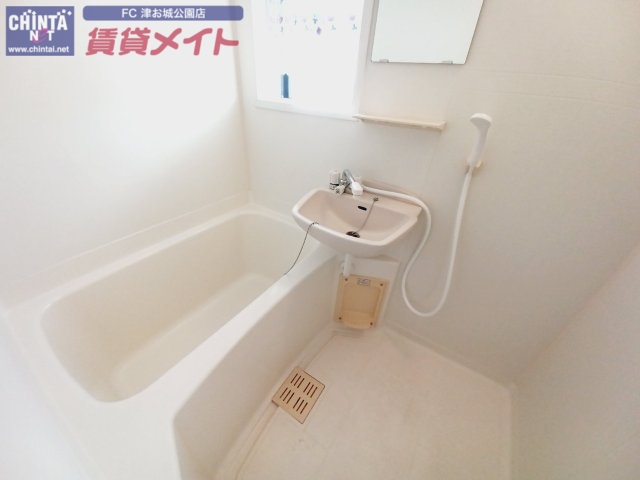 バス・シャワールーム　同型参考写真