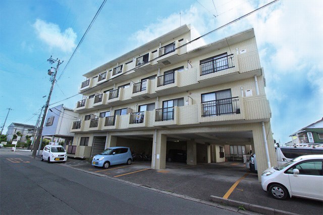 建物外観　日当たり良好