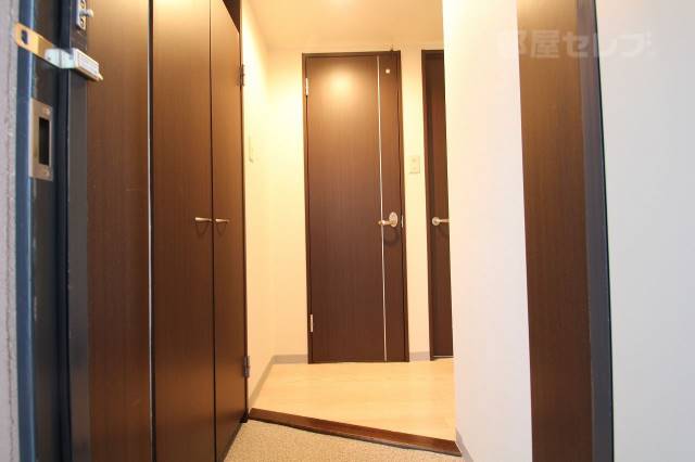 玄関　※１０１号室室内参照