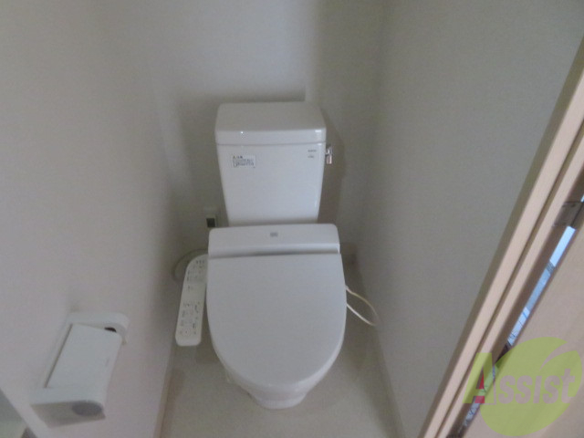 トイレ　こちらはトイレです。清潔感があり、安心して使用できます。