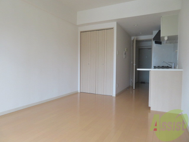 収納　クローゼットがありますので、お洋服や荷物はここへ。