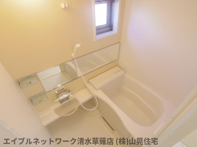 バス・シャワールーム　お風呂で日々の疲れを落としましょう