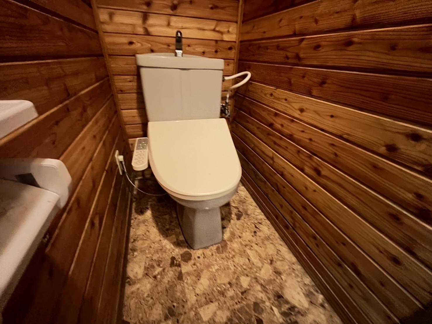 ロイヤルフローラのトイレ写真