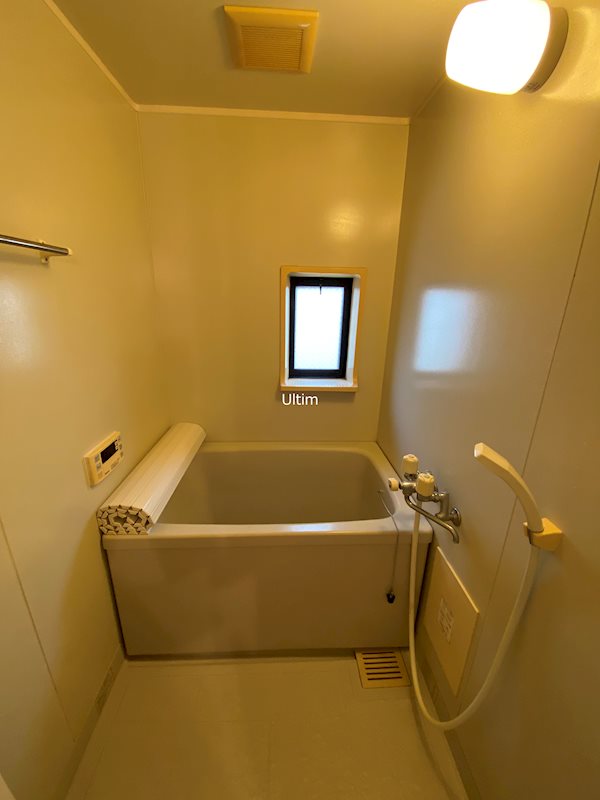 バス・シャワールーム　※別のお部屋の写真です